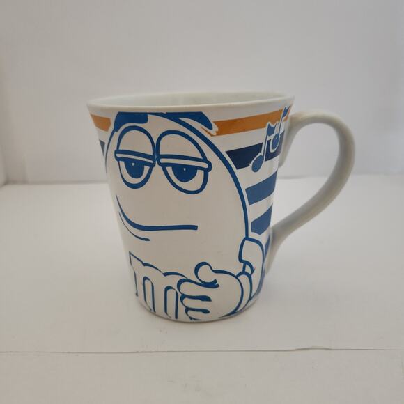 M&M Textured oversized coffee mug - Picture 1 of 5